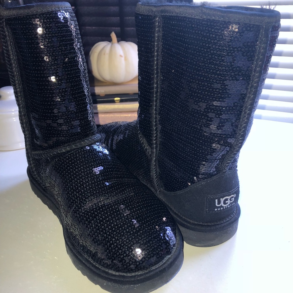 🎉Black sequin UGG boots!🎉